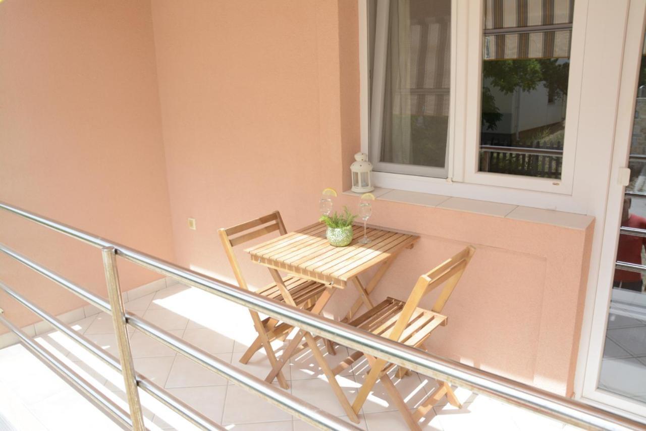 Apartments Marina Ražanac エクステリア 写真